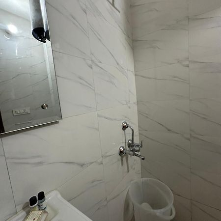 La Casca Experience Hotell Zirakpur Exteriör bild
