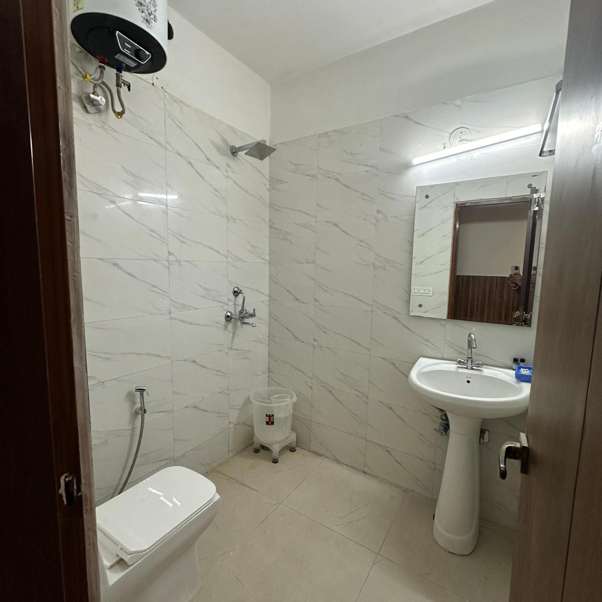 La Casca Experience Hotell Zirakpur Exteriör bild