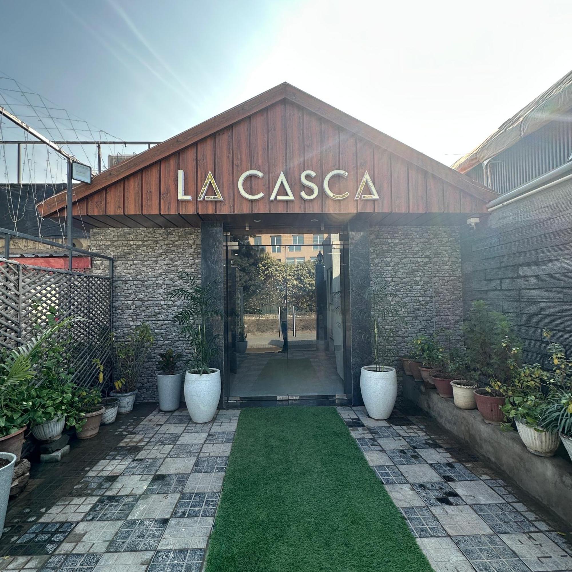La Casca Experience Hotell Zirakpur Exteriör bild