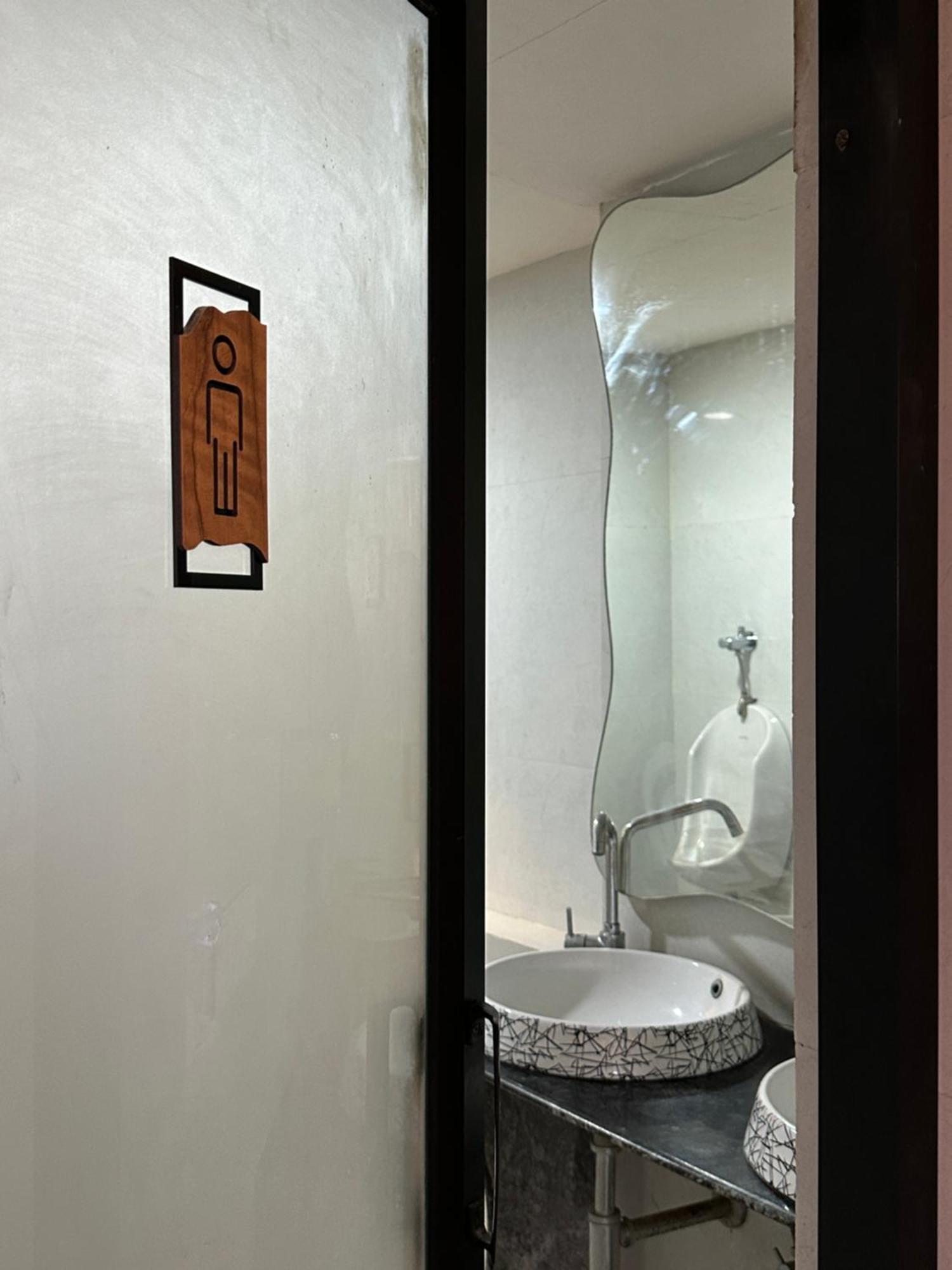 La Casca Experience Hotell Zirakpur Exteriör bild
