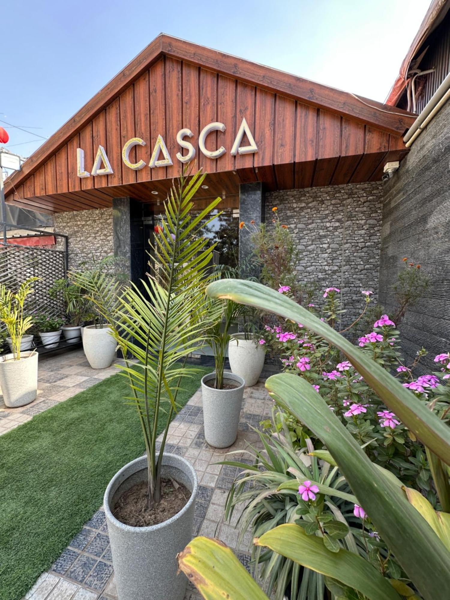 La Casca Experience Hotell Zirakpur Exteriör bild