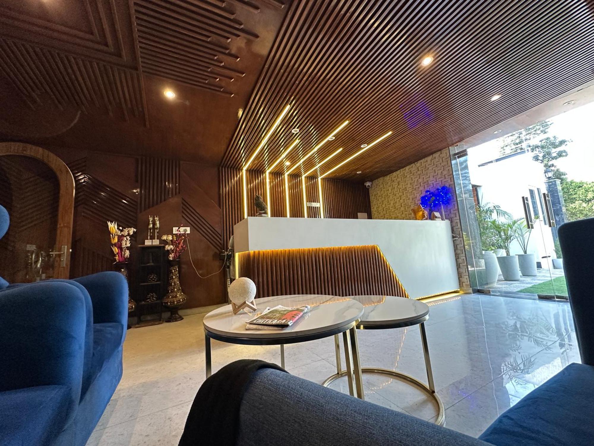 La Casca Experience Hotell Zirakpur Exteriör bild